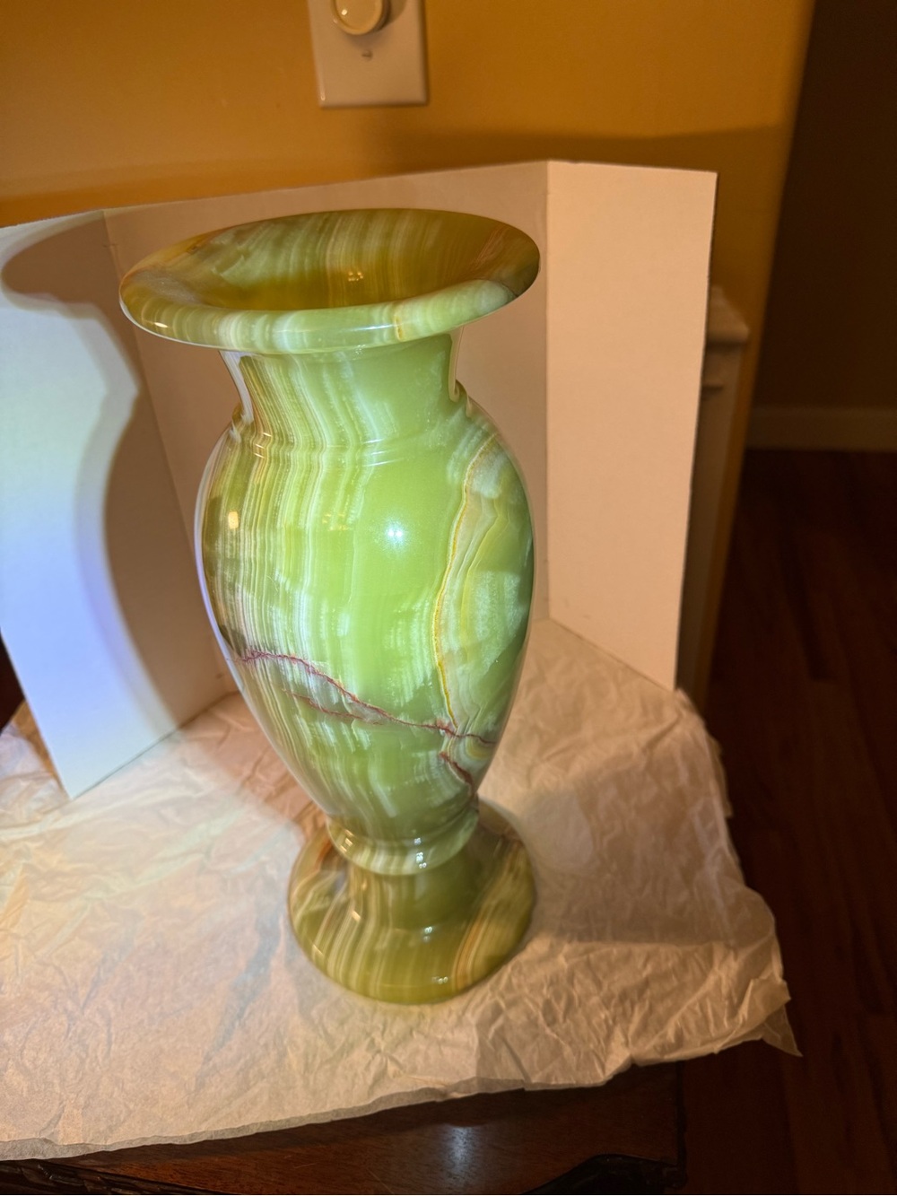 Green Onyx Vase.